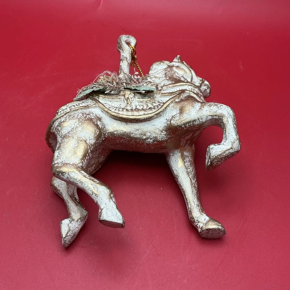 Vintage Decorative Distressed Carousel Horse Ornaments-Set of‎ 2 READ